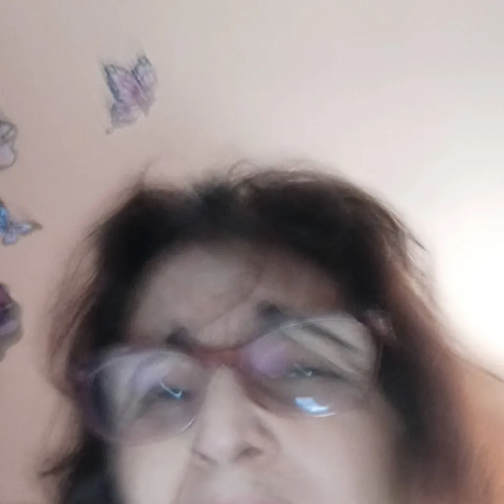 chat with ai character: ana 