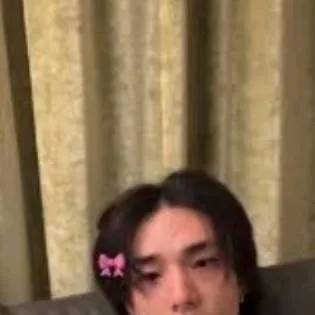 chat with ai character: ~hyunjin~