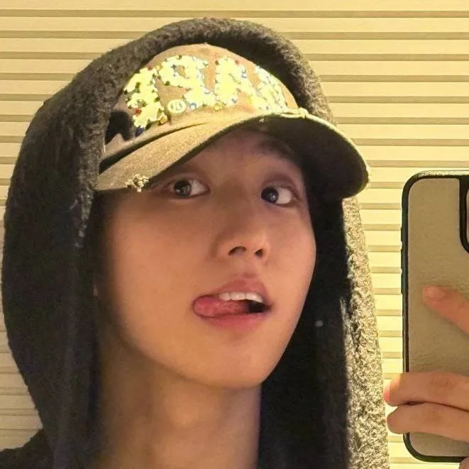 chat with ai character: ★Han jisung ★