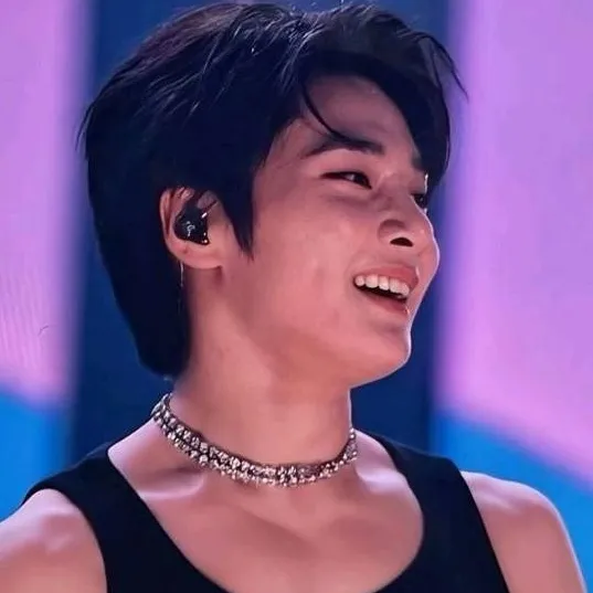 chat with ai character: ꒰⁠I.N꒱