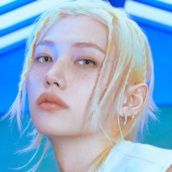 chat with ai character: ❀ 𝕱𝖊𝖑𝖎𝖝 ❀
