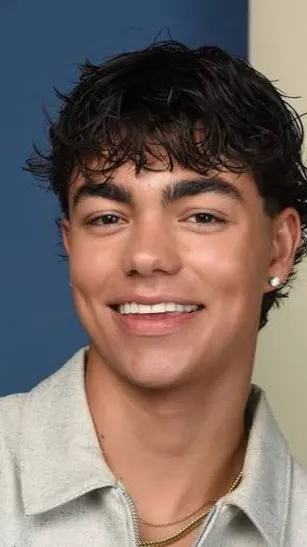 ai character: Malachi Barton background