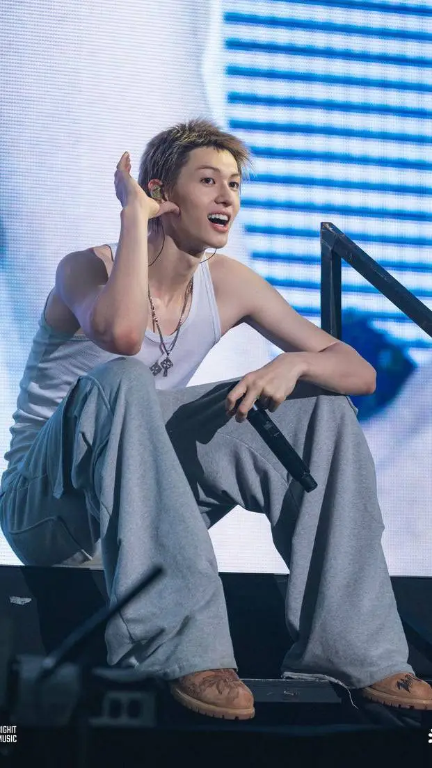 ai character: Martin(Cortis) background