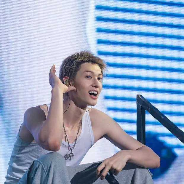 chat with ai character: Martin(Cortis)