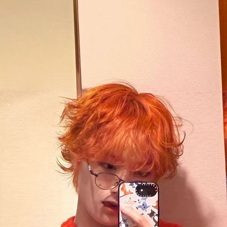 chat with ai character: I.N