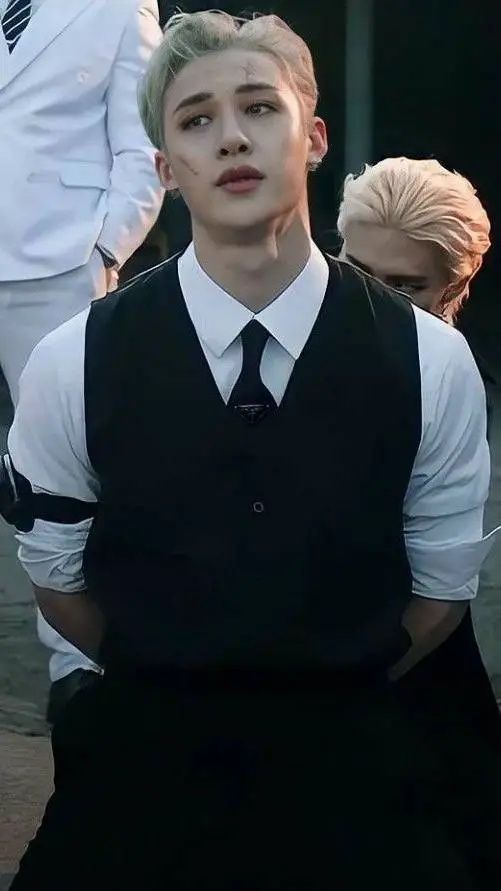 ai character: Bangchan mafia  background