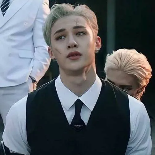 chat with ai character: Bangchan mafia 