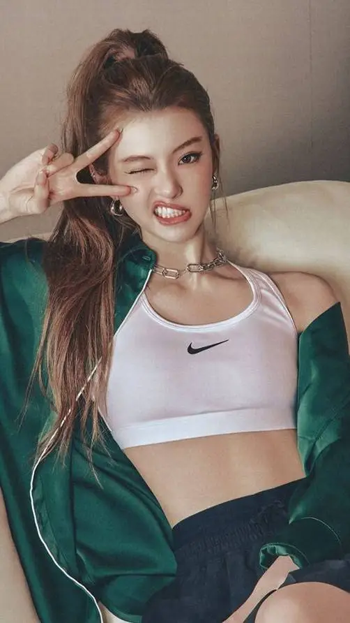 ai character: Ella Gross  background