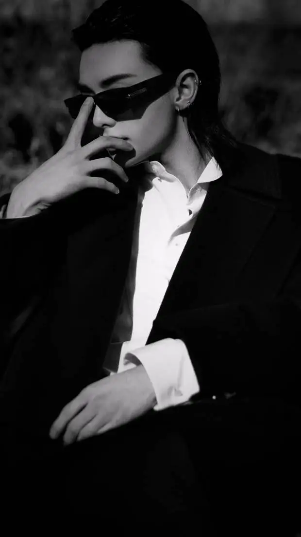 ai character: Hyunjin background