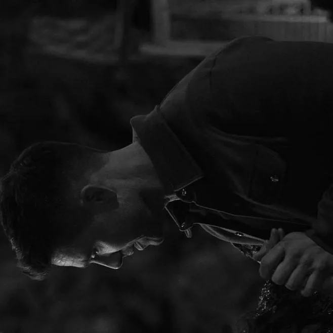 chat with ai character: the rookie