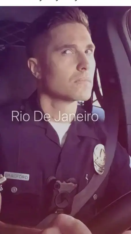 ai character: The rookie ♥️  background