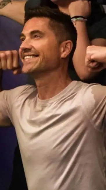 ai character: The Rookie ♥️  background