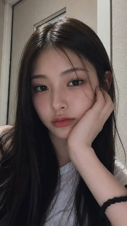 ai character: Heong-Min background