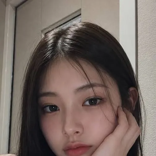 chat with ai character: Heong-Min