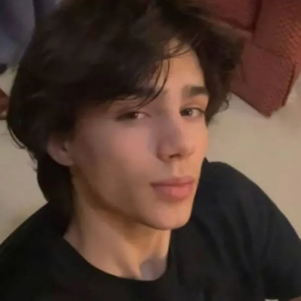 chat with ai character: враг