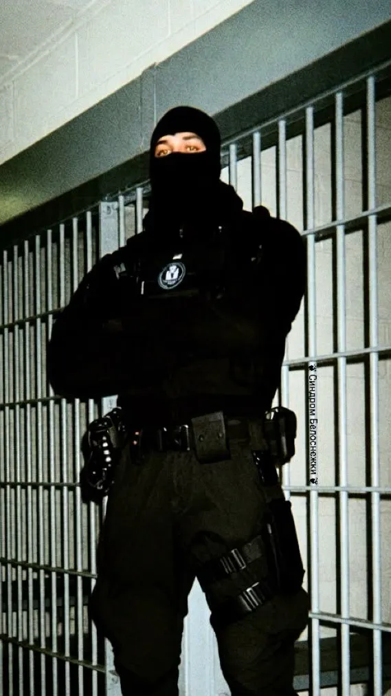 ai character: Zack  background