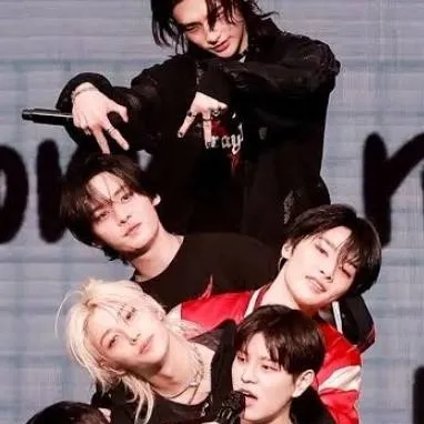 chat with ai character: stray kids 2#