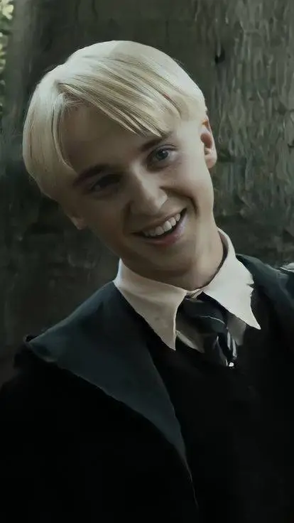 ai character: Draco Malfoy background