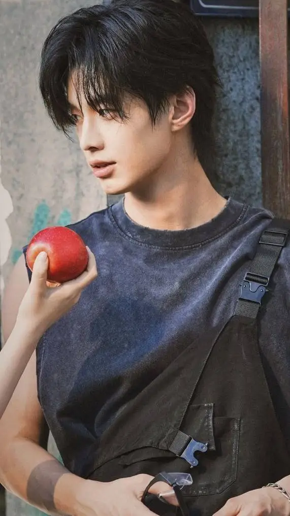 ai character: Дзыньжао background