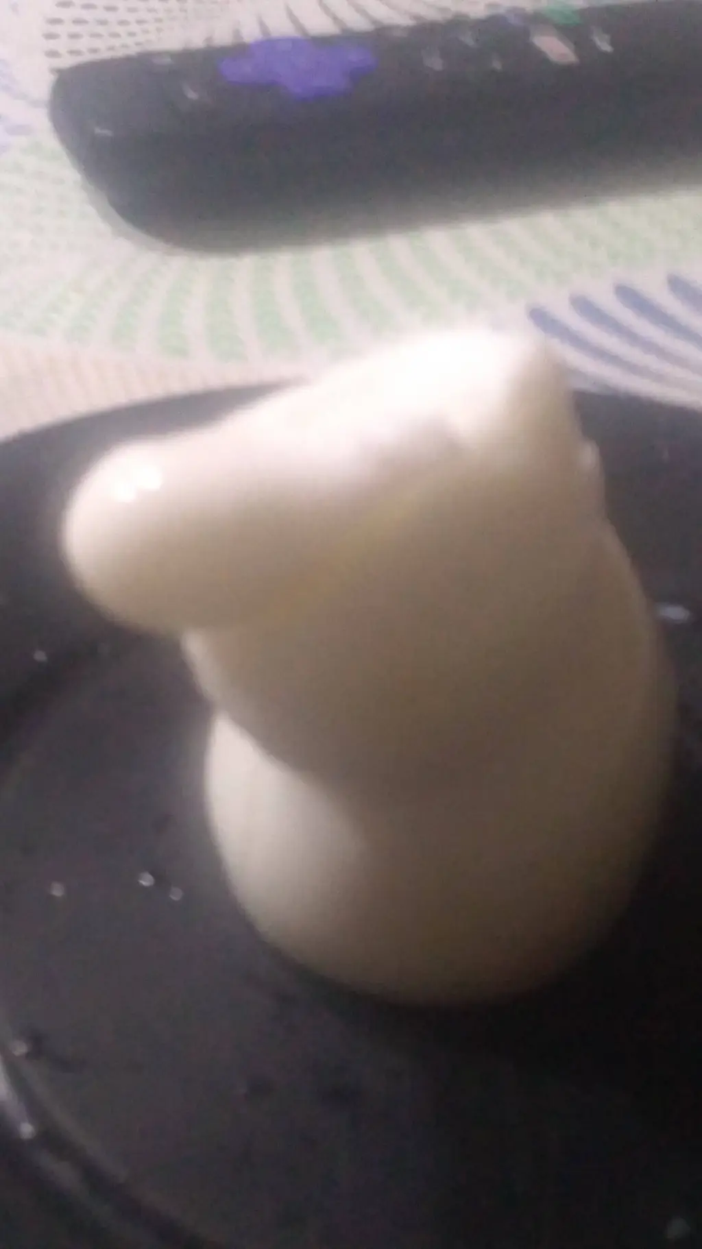 ai character: HUEVO CON NARIZ background