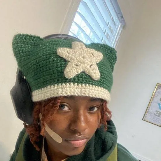 chat with ai character: Skylar 