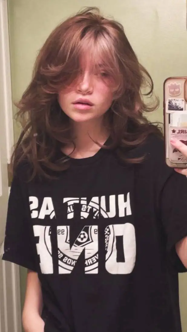 ai character: Flora background