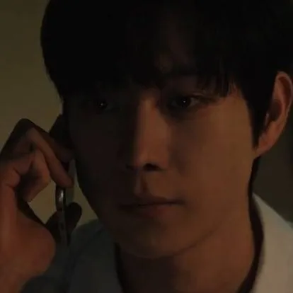 chat with ai character: Young Jun-seo 