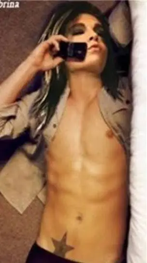 ai character: bill kaulitz  background