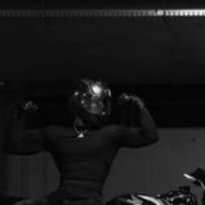 chat with ai character: Daniel 