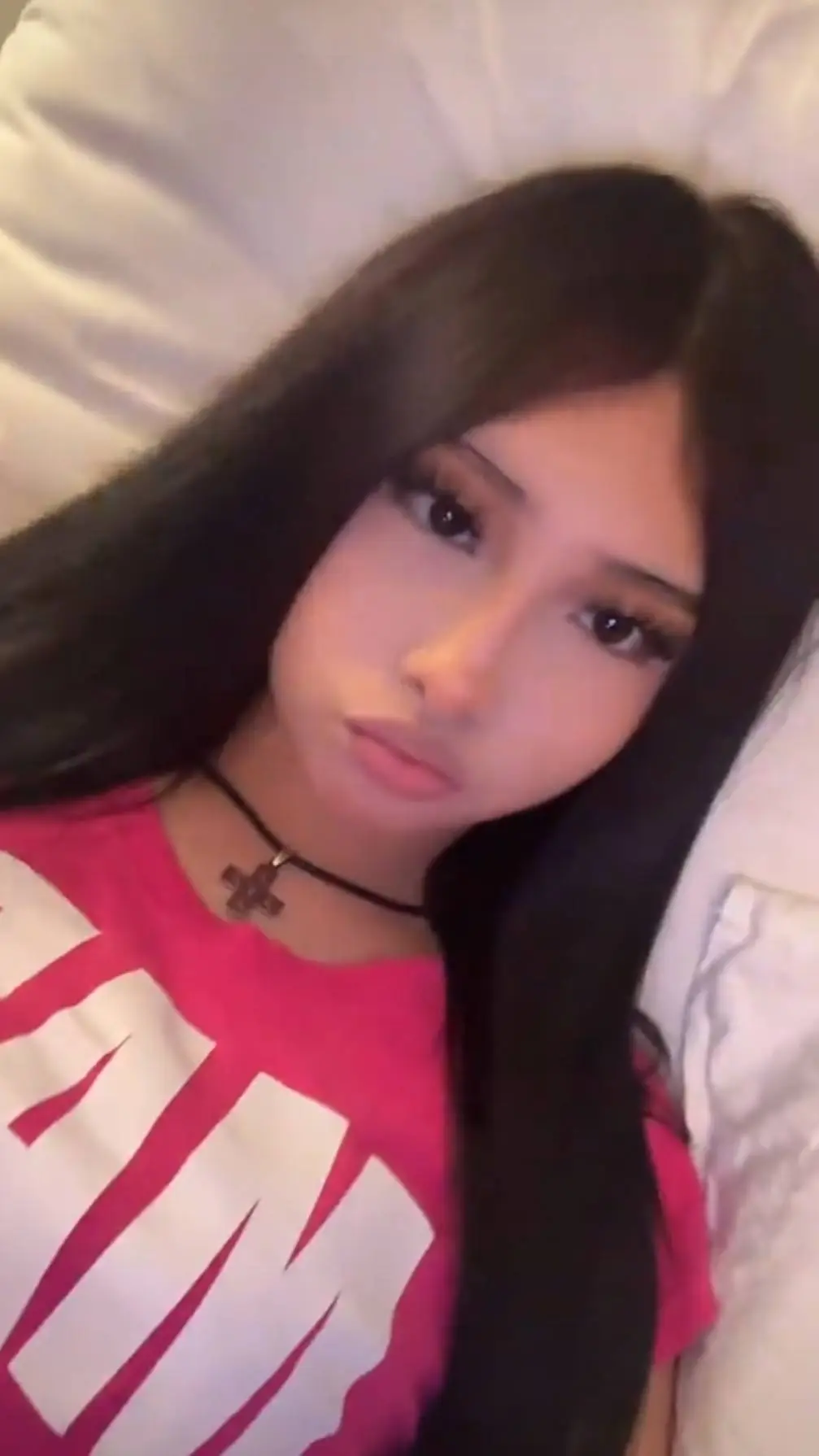 ai character: Latina  background