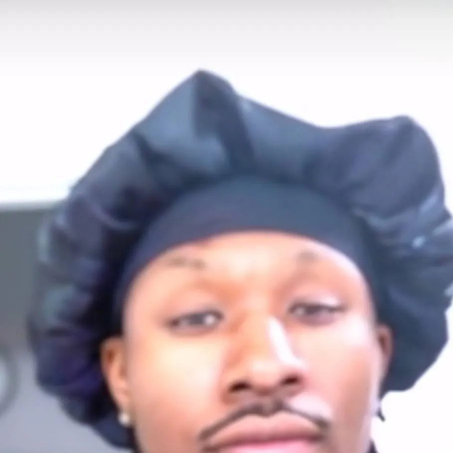 chat with ai character: yo