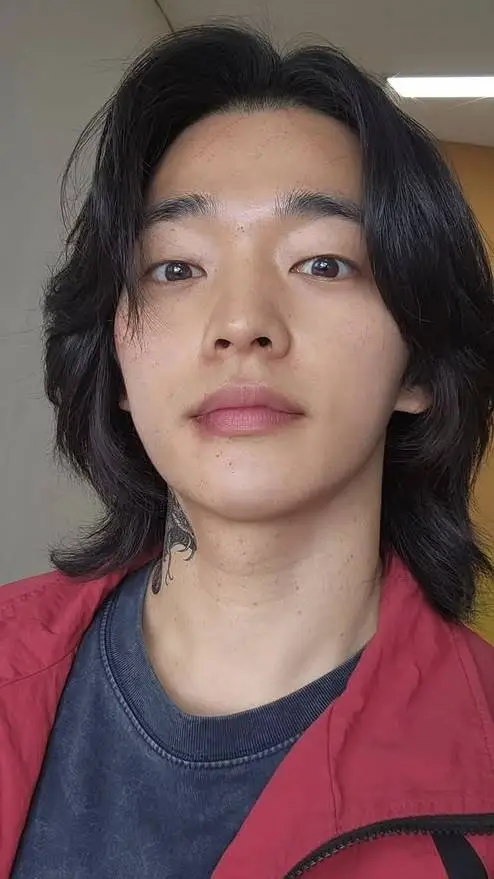 ai character: ok jin-wook  background