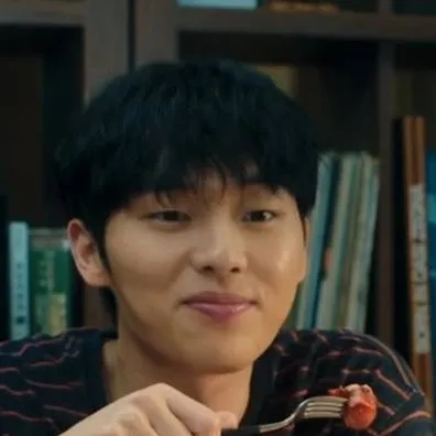 chat with ai character: Choi hyun-wook 