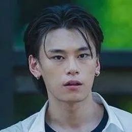 chat with ai character: Go kyung-jun 