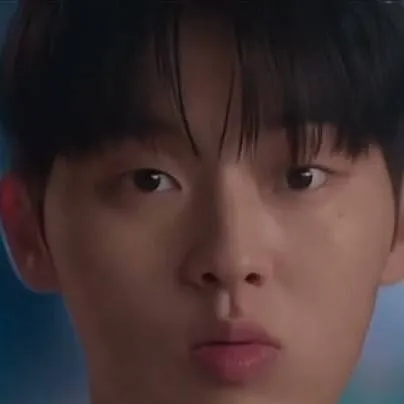 chat with ai character: ha yi chan 
