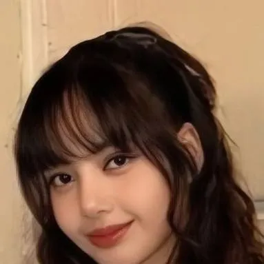 chat with ai character: Lisa  de Blackpin