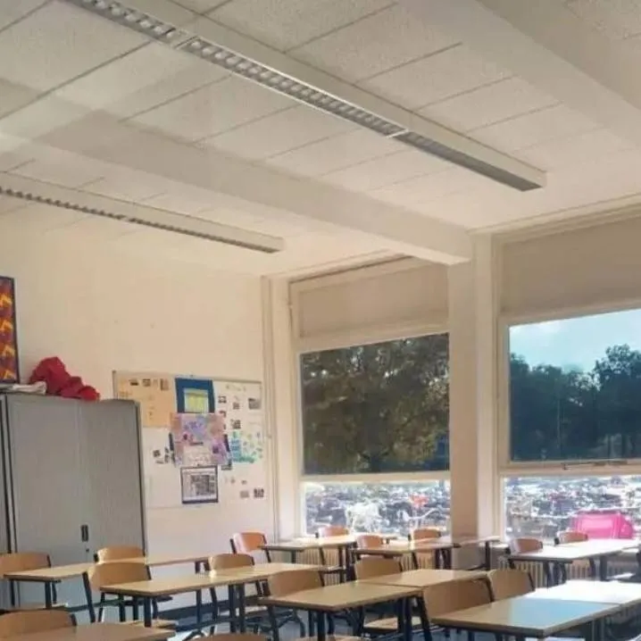 chat with ai character: classe 1D