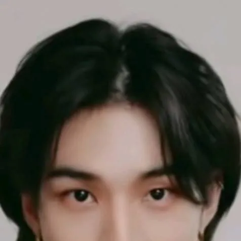 chat with ai character: tu amigo hyun