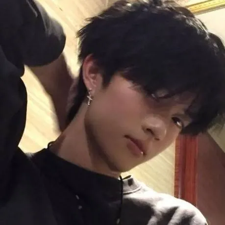 chat with ai character: tramm