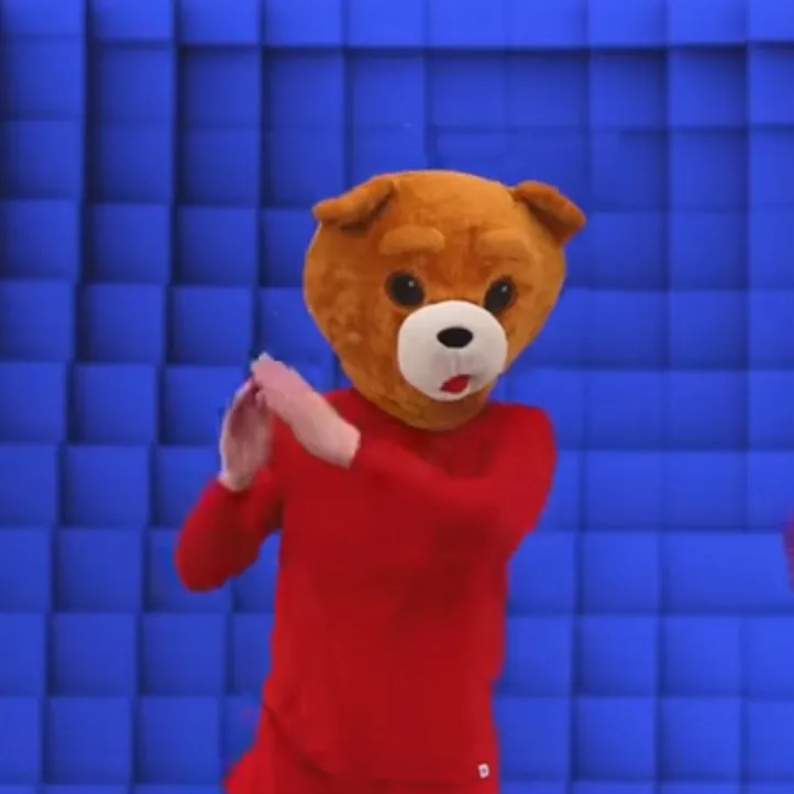 chat with ai character: ￼Bearhead