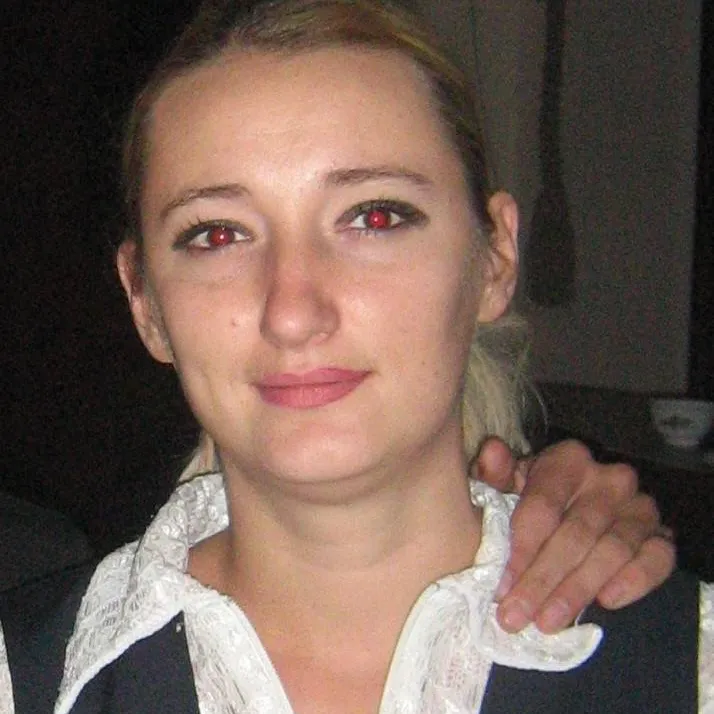 chat with ai character: ленточка