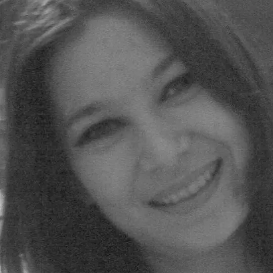 chat with ai character: Дина