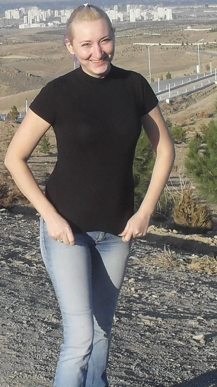 Talkie AI - Chat with Лена