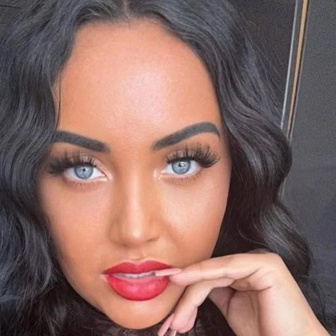 chat with ai character: Kat