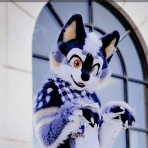 chat with ai character: nightzy