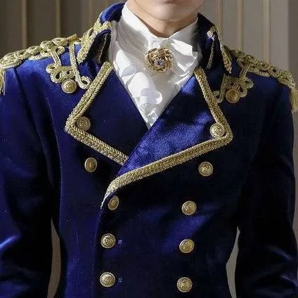 chat with ai character: Aidan Farrish