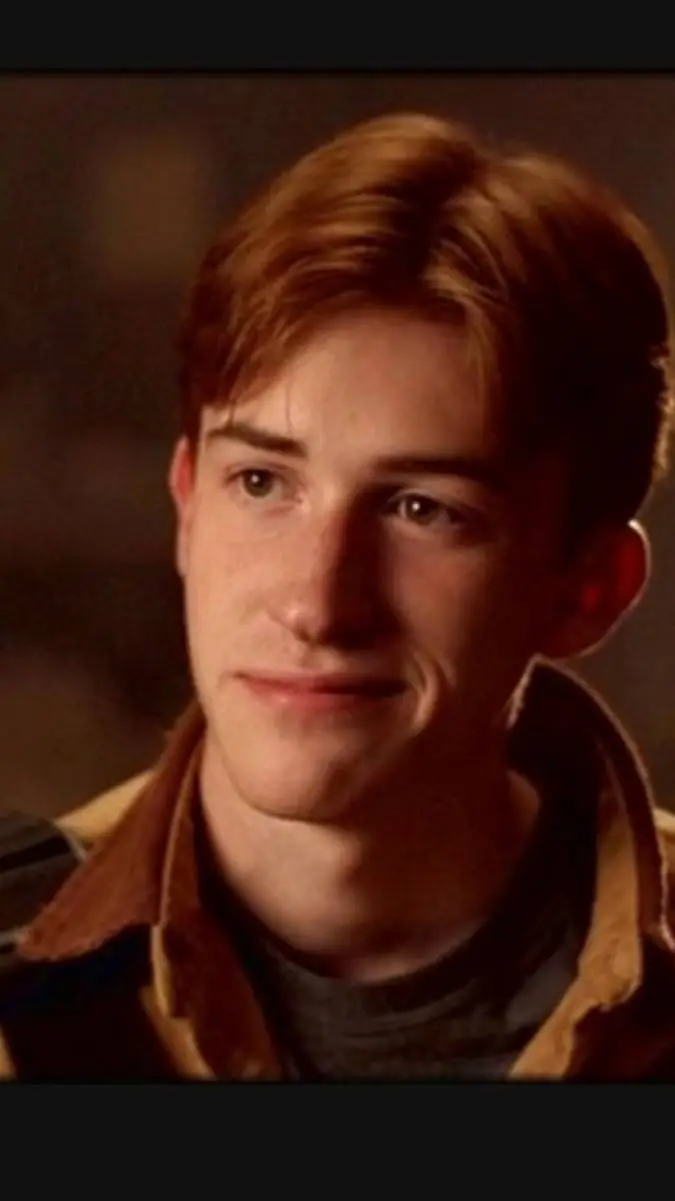 Talkie AI - Chat with Joseph Mazzello 