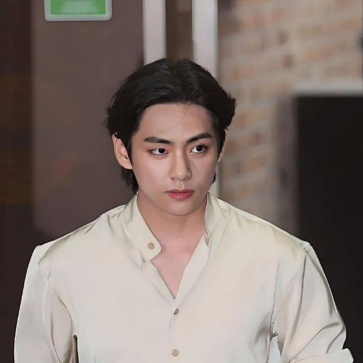 chat with ai character: kim Taehyung