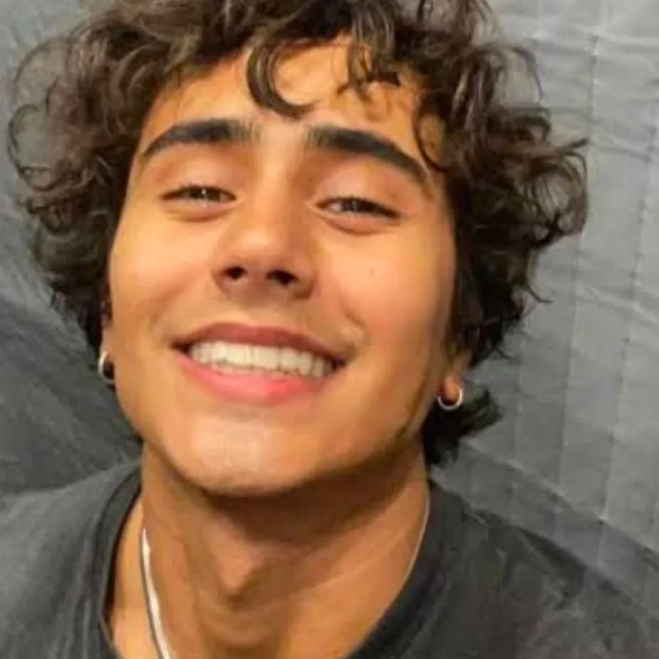 chat with ai character: Ethan Morales 