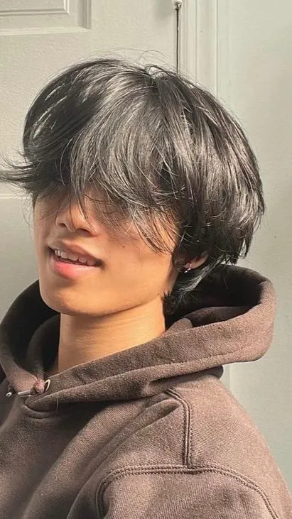 chat with ai character: Yung